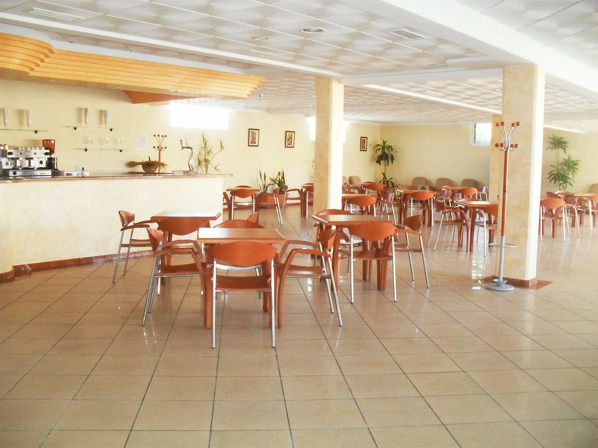Aparthotel Residencial Vidalbir L'Alfas del Pi Exterior photo
